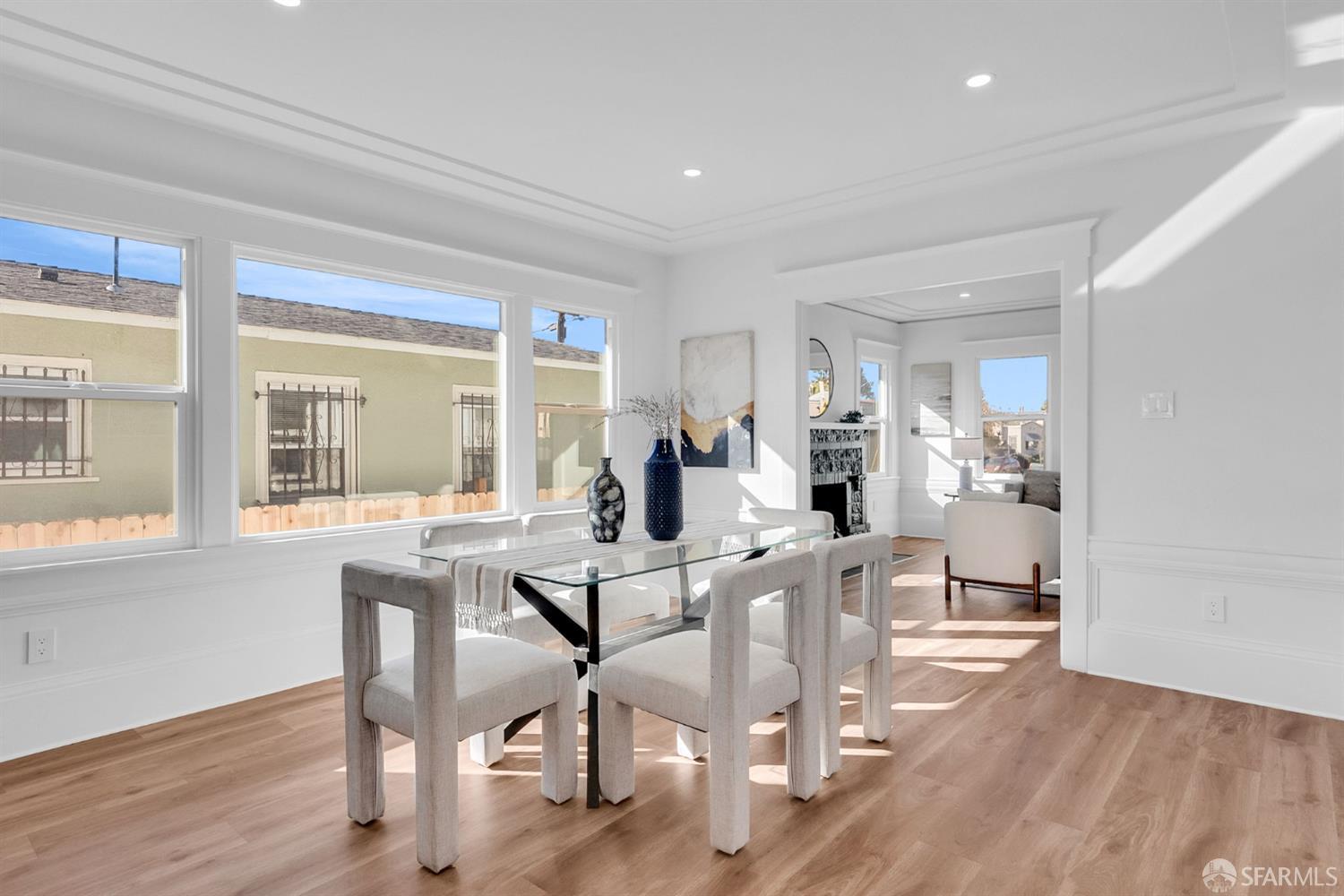 Detail Gallery Image 16 of 56 For 2906 Seminary Ave, Oakland,  CA 94605 - 2 Beds | 2 Baths