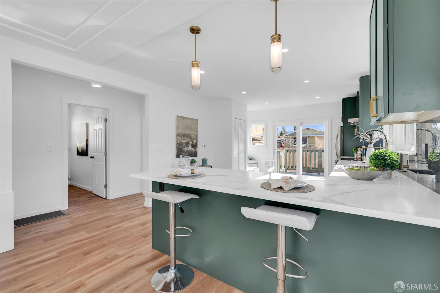 Detail Gallery Image 18 of 56 For 2906 Seminary Ave, Oakland,  CA 94605 - 2 Beds | 2 Baths