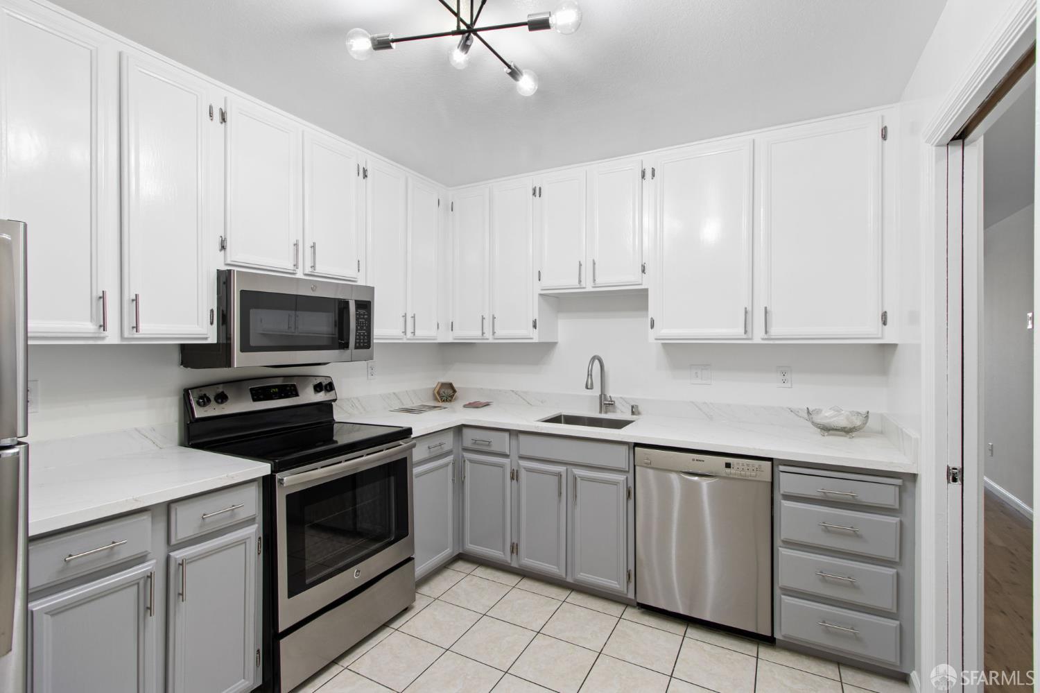 Detail Gallery Image 9 of 44 For 1461 Broadway St #205,  San Francisco,  CA 94109 - 1 Beds | 1 Baths