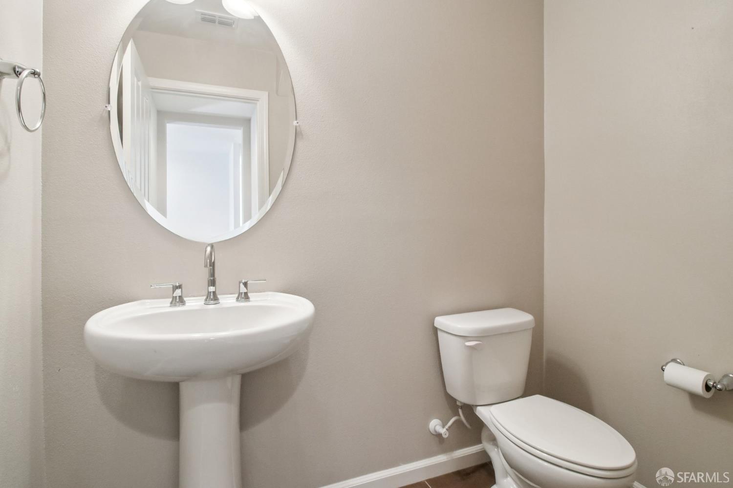 Detail Gallery Image 21 of 41 For 1297 Coyote Creek Way, Milpitas,  CA 95035 - 3 Beds | 2/1 Baths