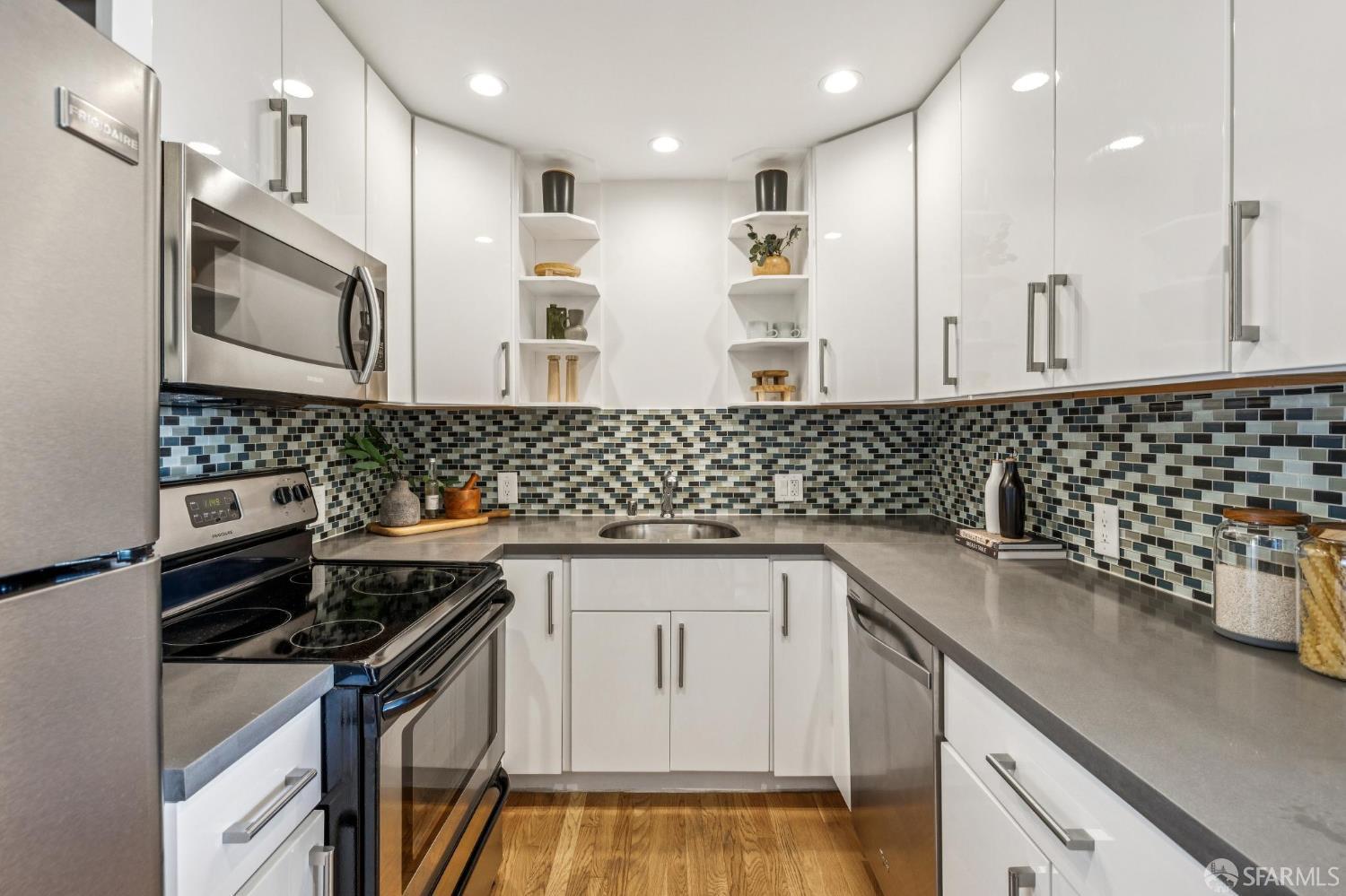 Photo #23: 425093183 Listing: Photo #23