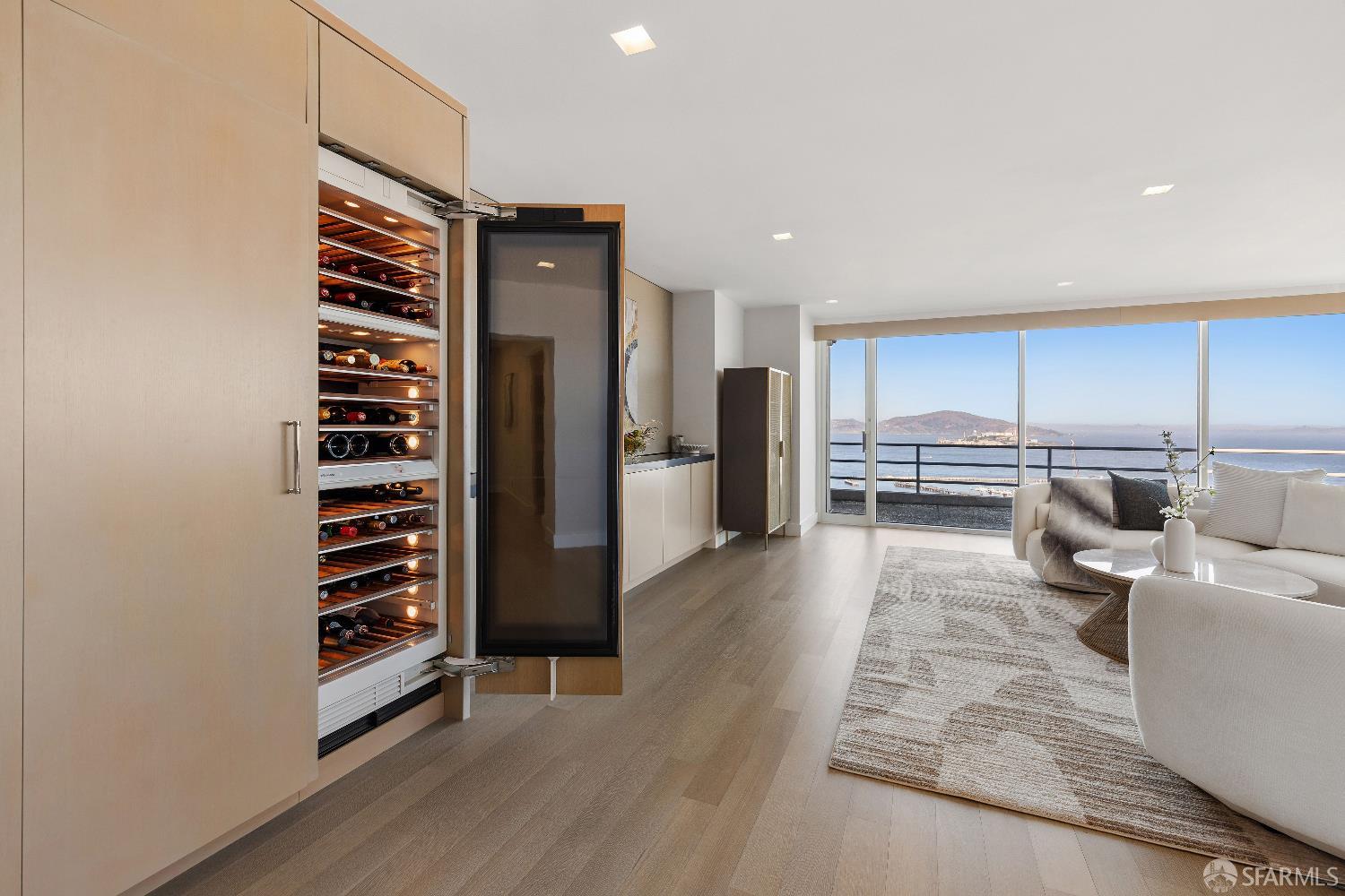 Photo #8: 425023066 Listing: Photo #8