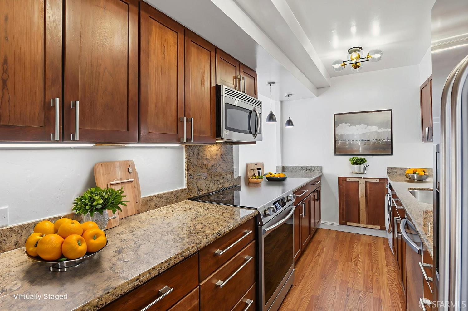 Detail Gallery Image 4 of 35 For 66 Cleary Ct #509,  San Francisco,  CA 94109 - 3 Beds | 2 Baths