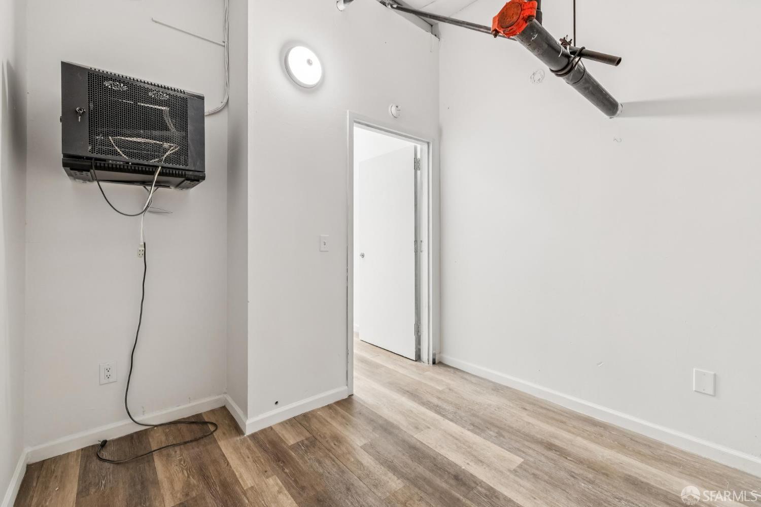 Detail Gallery Image 21 of 31 For 2250 Jerrold Ave #11,  San Francisco,  CA 94124 - – Beds | – Baths