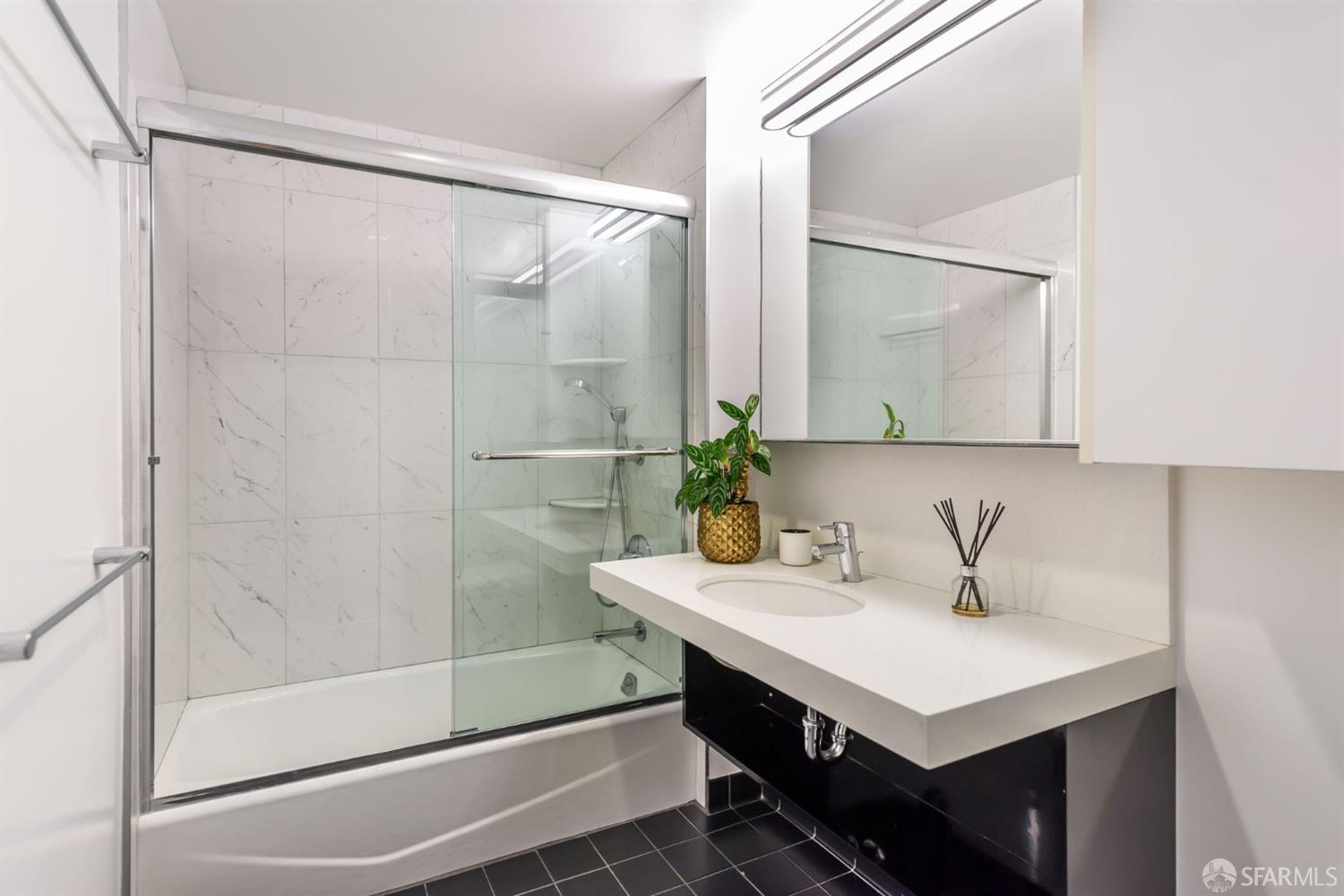 Detail Gallery Image 18 of 31 For 388 Fulton St #501,  San Francisco,  CA 94102 - 2 Beds | 1 Baths