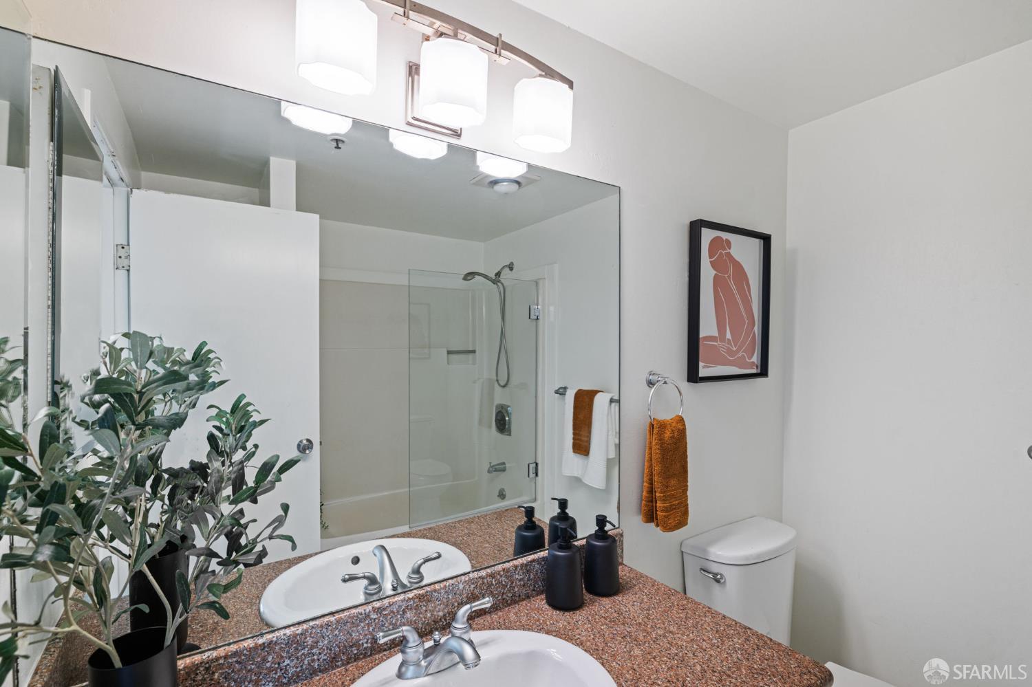 Detail Gallery Image 45 of 72 For 601 Van Ness Ave #39,  San Francisco,  CA 94102 - 2 Beds | 2 Baths