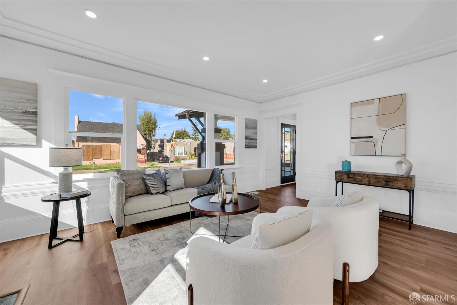 Detail Gallery Image 12 of 56 For 2906 Seminary Ave, Oakland,  CA 94605 - 2 Beds | 2 Baths