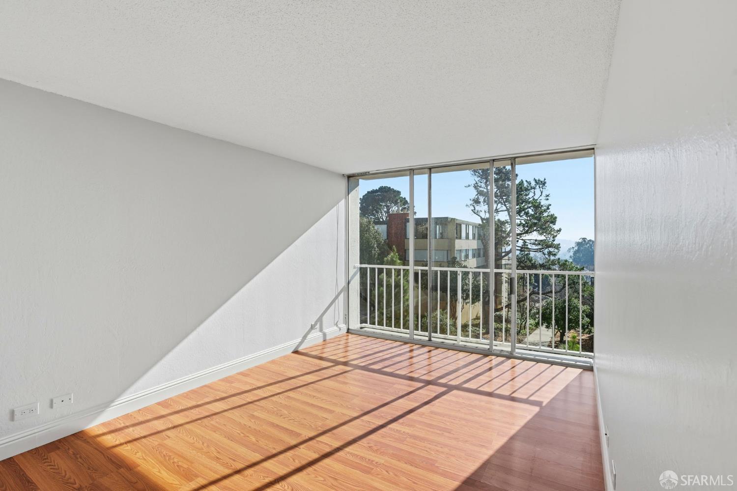 Detail Gallery Image 15 of 35 For 66 Cleary Ct #509,  San Francisco,  CA 94109 - 3 Beds | 2 Baths