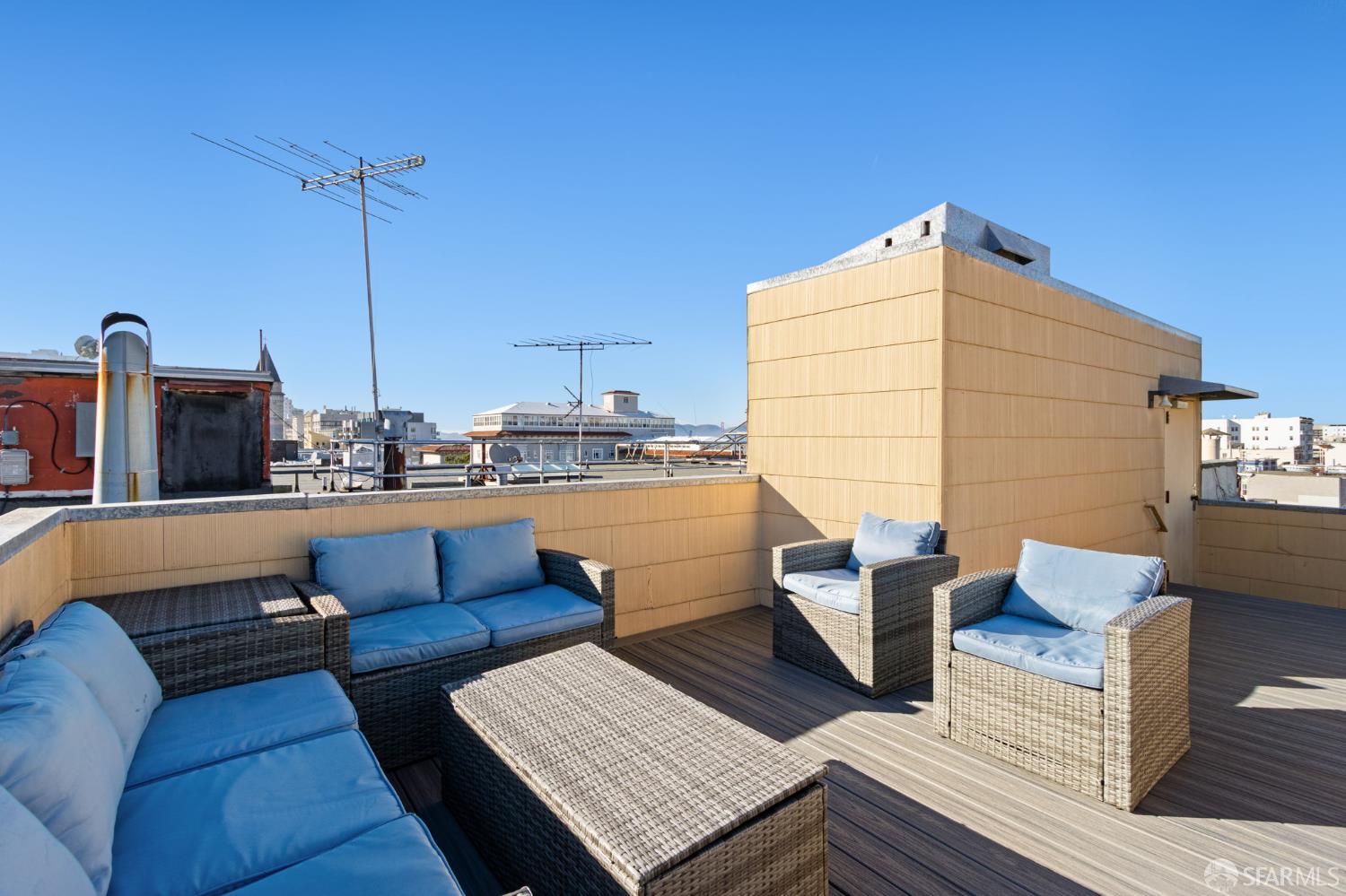 Detail Gallery Image 34 of 44 For 1461 Broadway St #205,  San Francisco,  CA 94109 - 1 Beds | 1 Baths