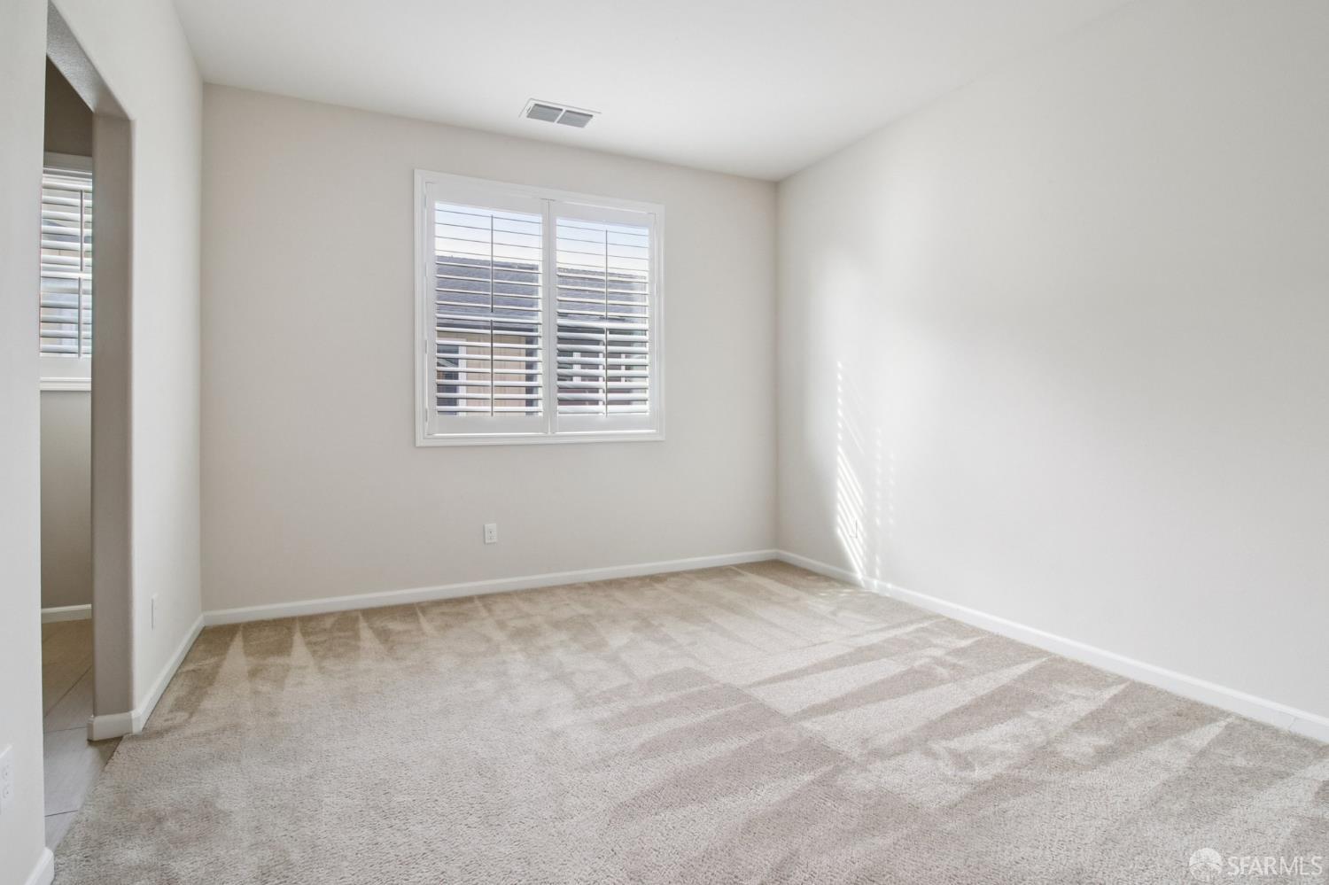 Detail Gallery Image 23 of 41 For 1297 Coyote Creek Way, Milpitas,  CA 95035 - 3 Beds | 2/1 Baths