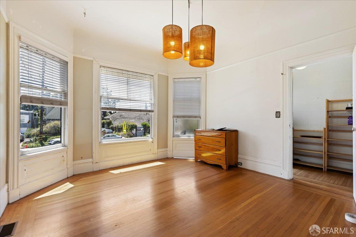 Detail Gallery Image 3 of 54 For 2243 Ashby Ave, Berkeley,  CA 94705 - – Beds | – Baths