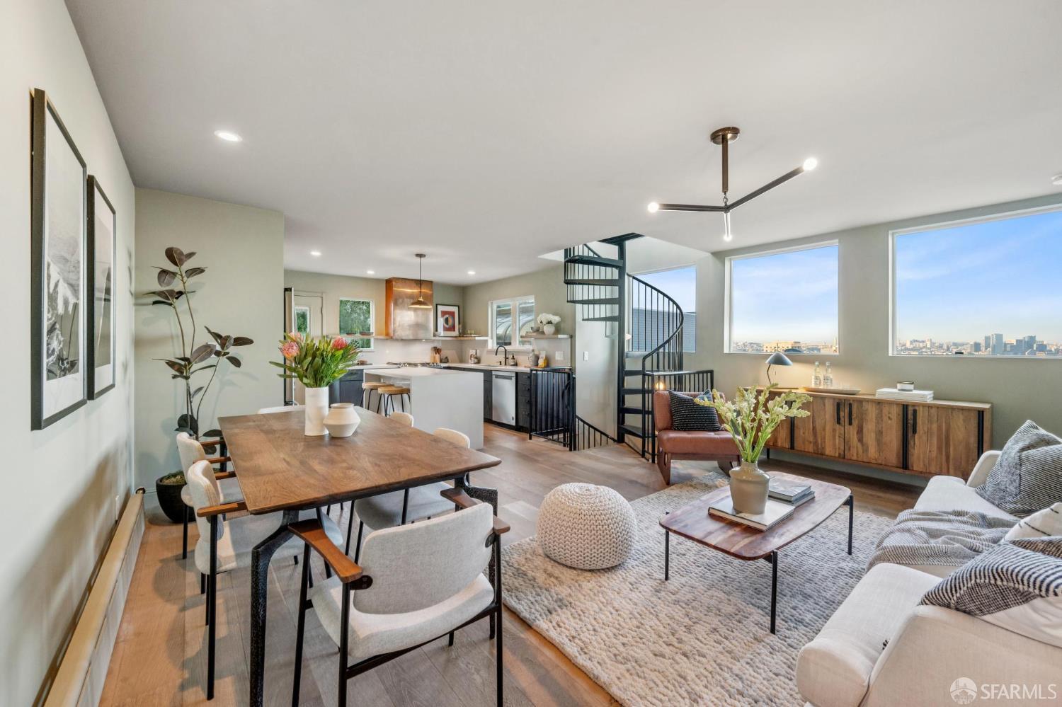 Detail Gallery Image 5 of 97 For 3316 Folsom St, San Francisco,  CA 94110 - 2 Beds | 2/1 Baths