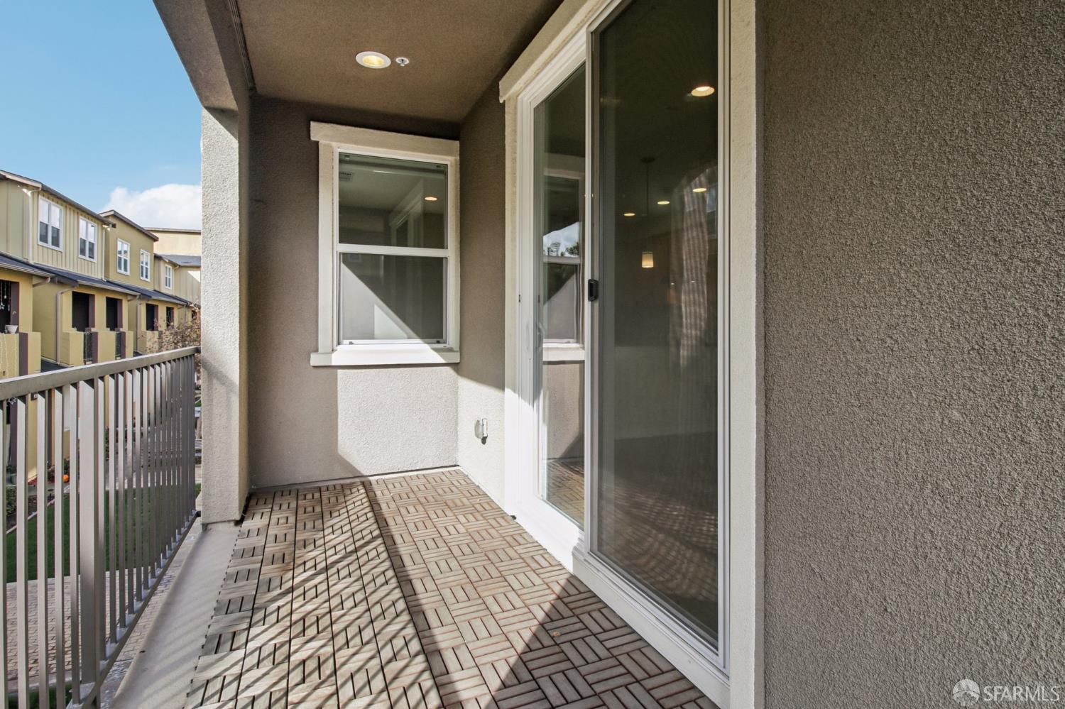 Detail Gallery Image 20 of 41 For 1297 Coyote Creek Way, Milpitas,  CA 95035 - 3 Beds | 2/1 Baths