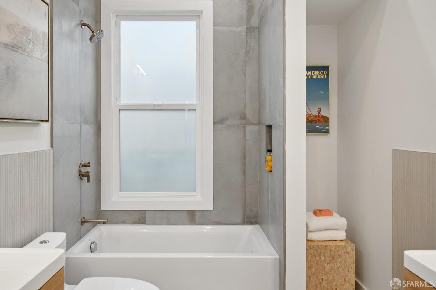 Detail Gallery Image 34 of 56 For 224 Clayton St #224,  San Francisco,  CA 94117 - 4 Beds | 2/1 Baths