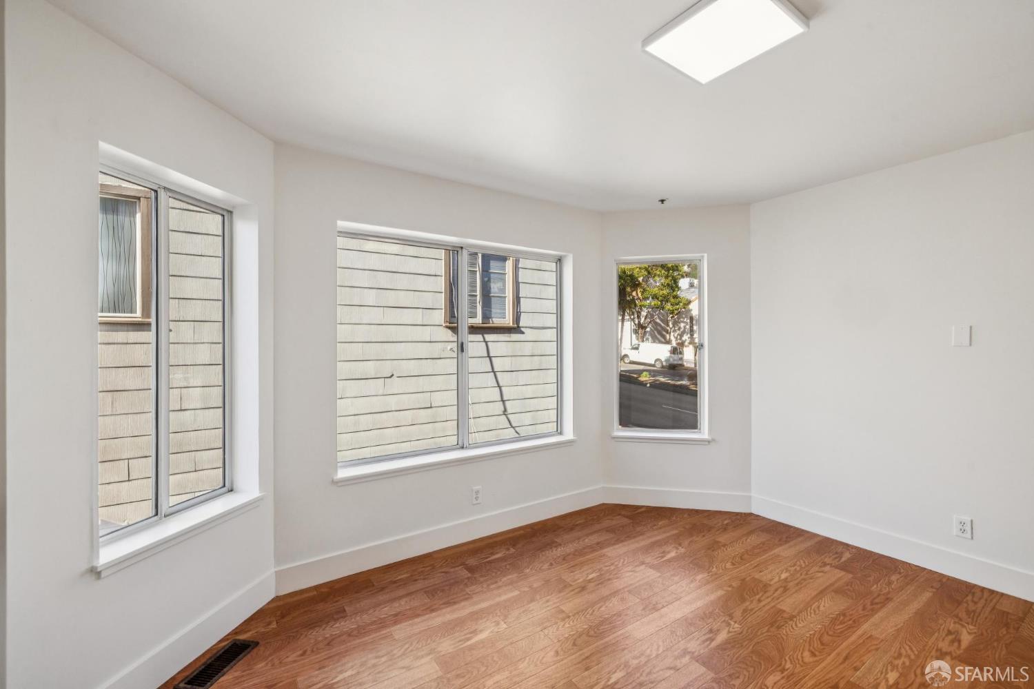 Detail Gallery Image 29 of 60 For 567 Edna St, San Francisco,  CA 94112 - 3 Beds | 3/1 Baths