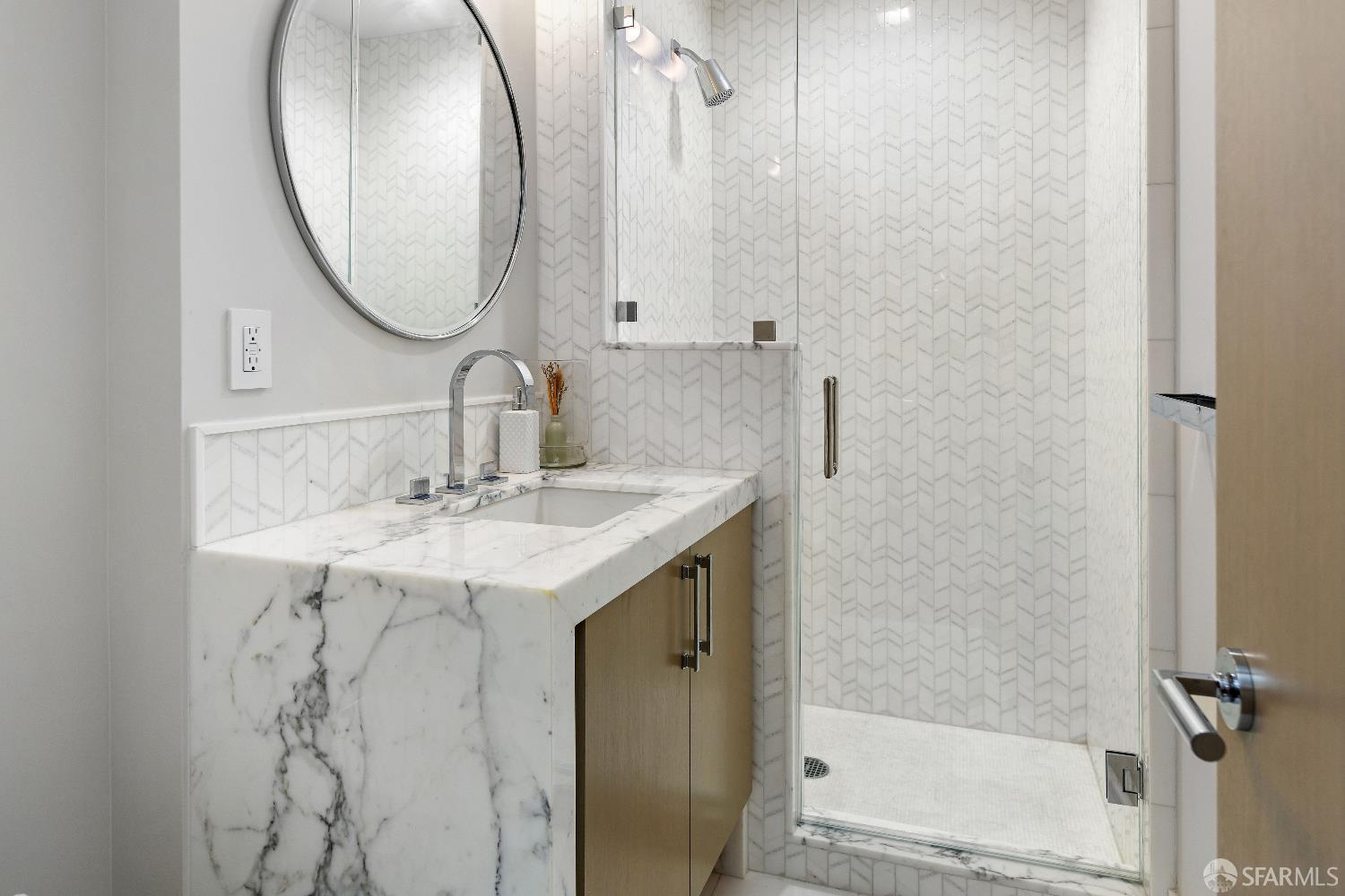 Photo #21: 425023066 Listing: Photo #21