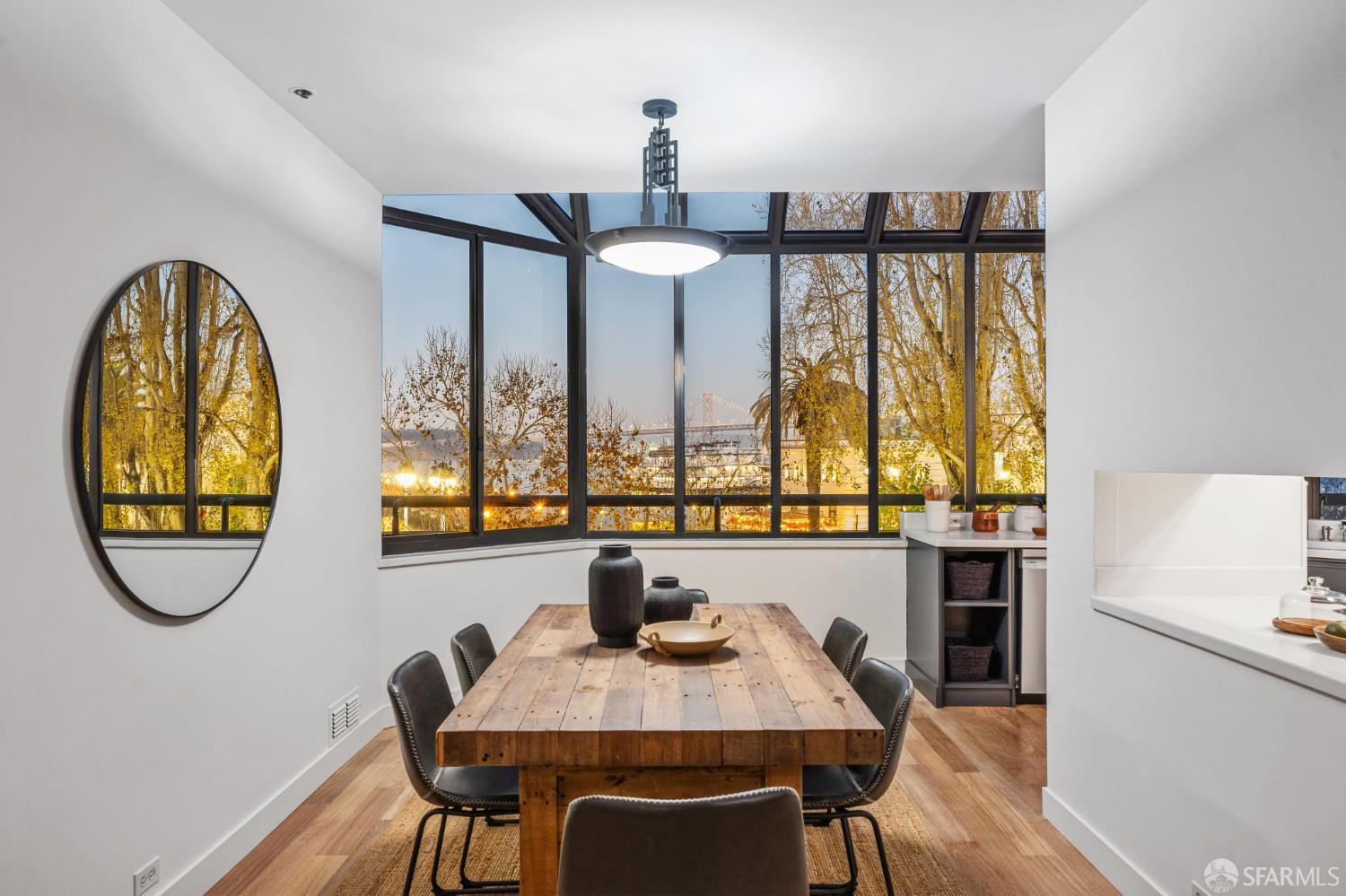 Detail Gallery Image 4 of 55 For 640 Davis St #24,  San Francisco,  CA 94111 - 2 Beds | 2 Baths