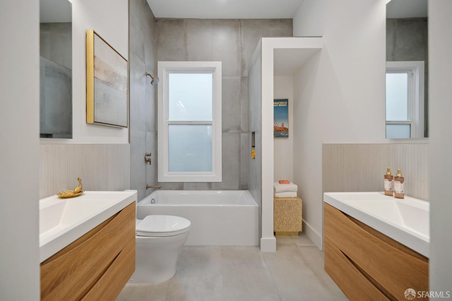 Detail Gallery Image 33 of 56 For 224 Clayton St #224,  San Francisco,  CA 94117 - 4 Beds | 2/1 Baths