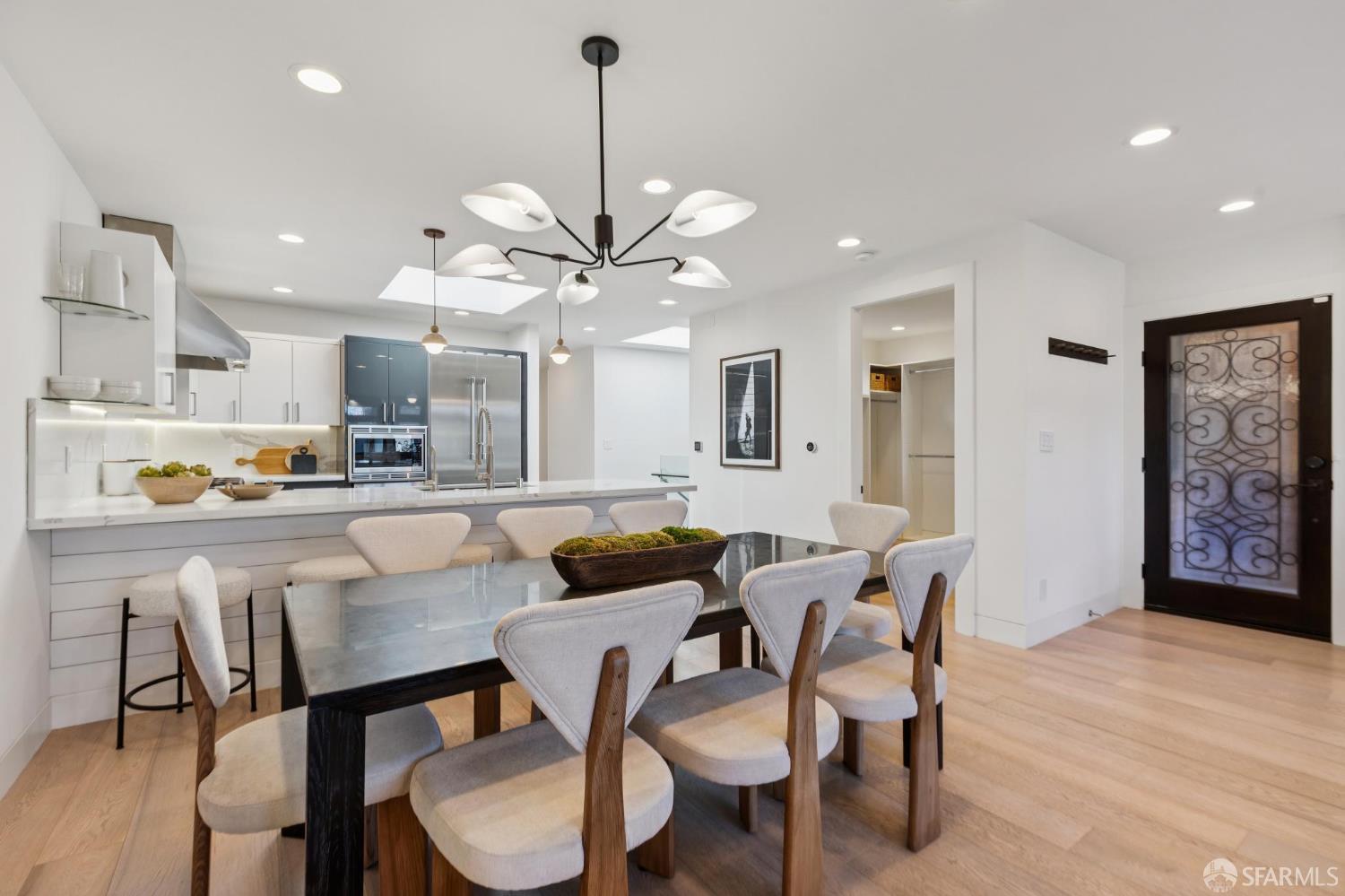 Detail Gallery Image 6 of 42 For 1474 34th Ave, San Francisco,  CA 94122 - 5 Beds | 4 Baths