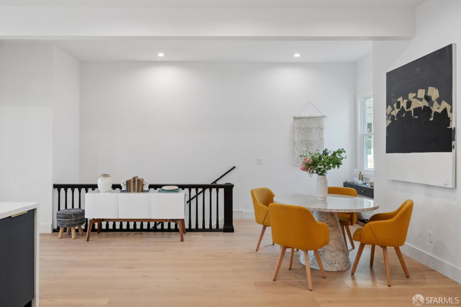 Detail Gallery Image 13 of 56 For 224 Clayton St #224,  San Francisco,  CA 94117 - 4 Beds | 2/1 Baths