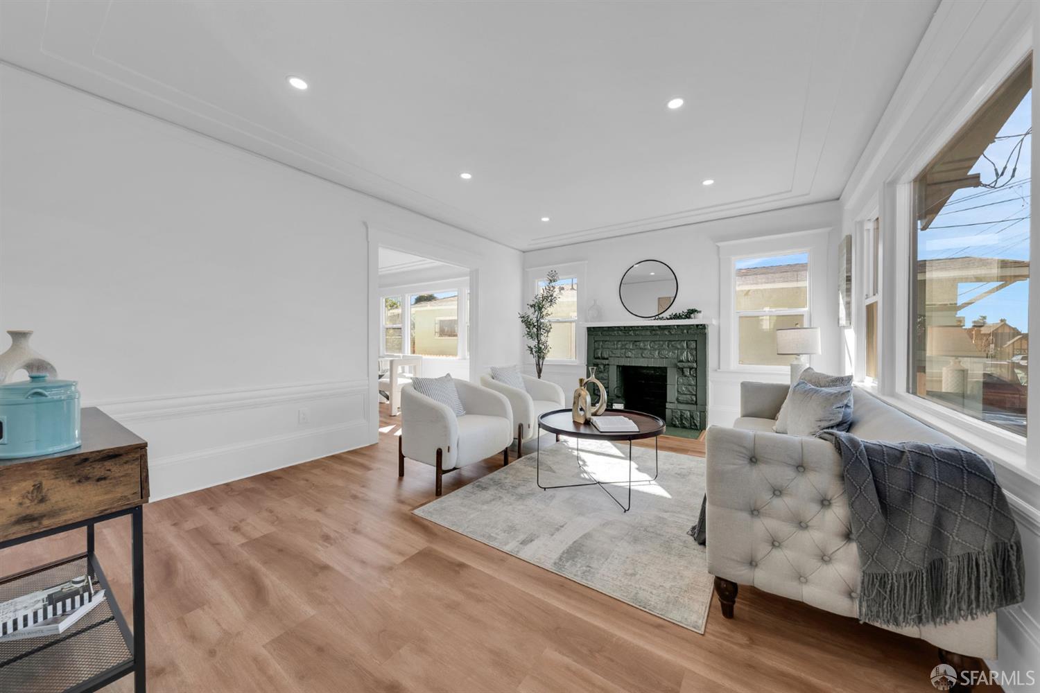 Detail Gallery Image 9 of 56 For 2906 Seminary Ave, Oakland,  CA 94605 - 2 Beds | 2 Baths