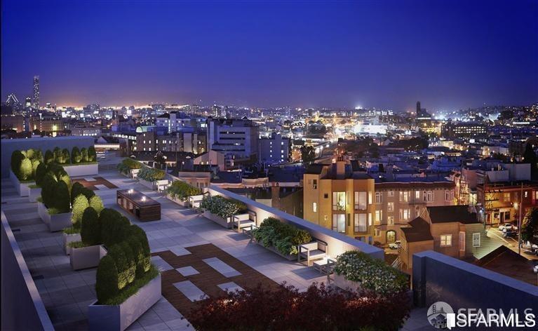 8 Buchanan Street # 201