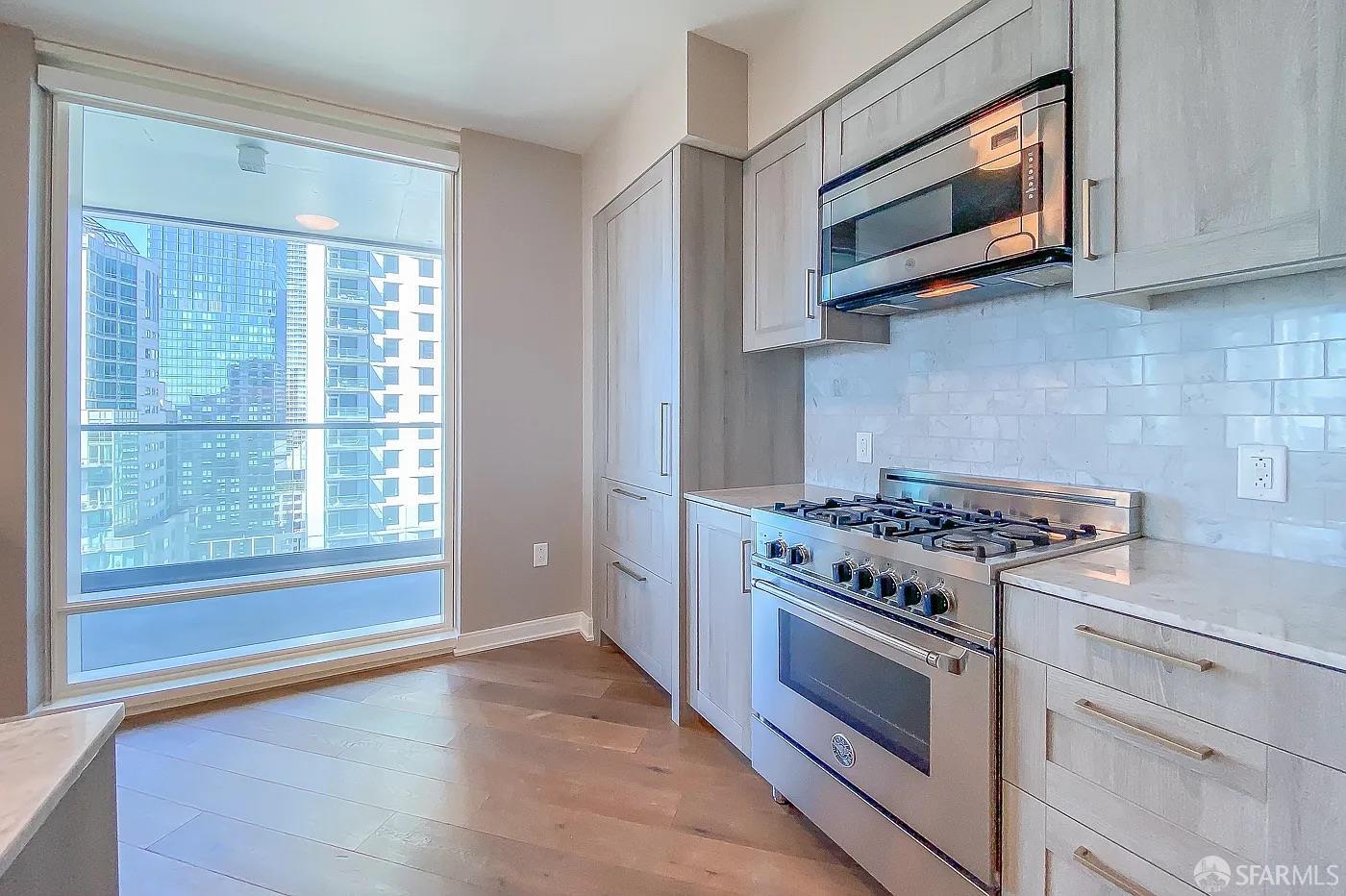 Photo #11: 426096610 Listing: Photo #11