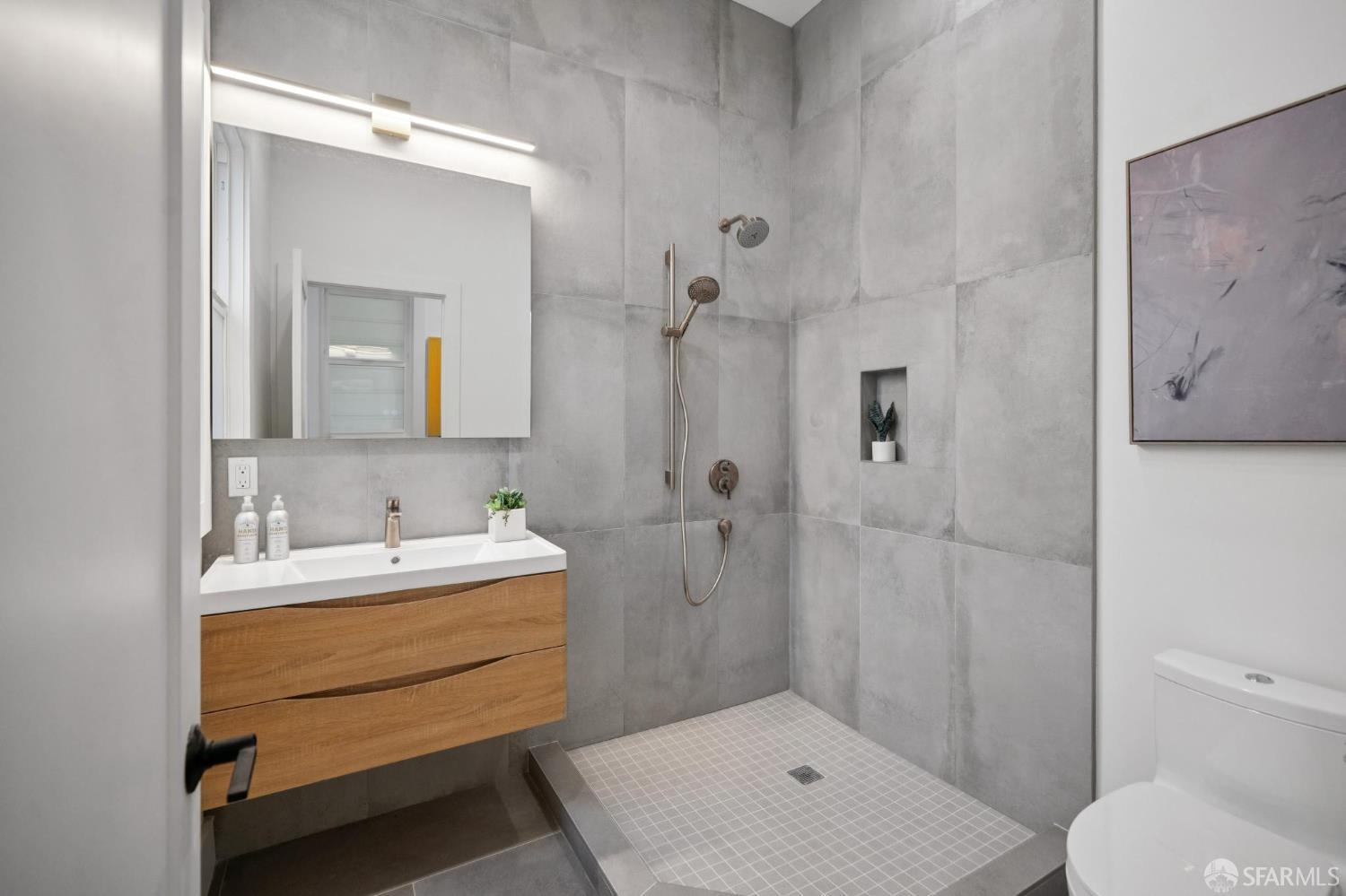 Detail Gallery Image 42 of 56 For 224 Clayton St #224,  San Francisco,  CA 94117 - 4 Beds | 2/1 Baths