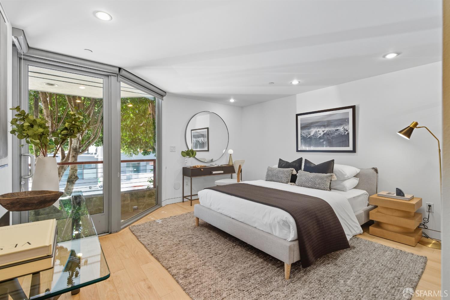 Detail Gallery Image 18 of 38 For 188 South Park St #5,  San Francisco,  CA 94107 - 3 Beds | 2/1 Baths