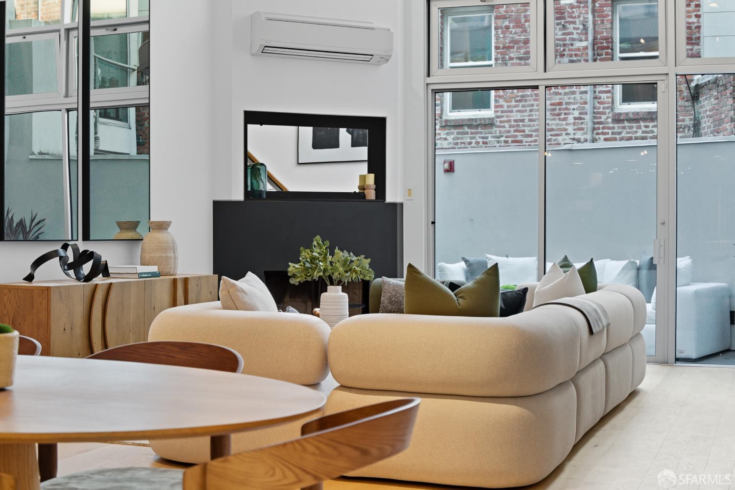 Detail Gallery Image 7 of 38 For 188 South Park St #5,  San Francisco,  CA 94107 - 3 Beds | 2/1 Baths