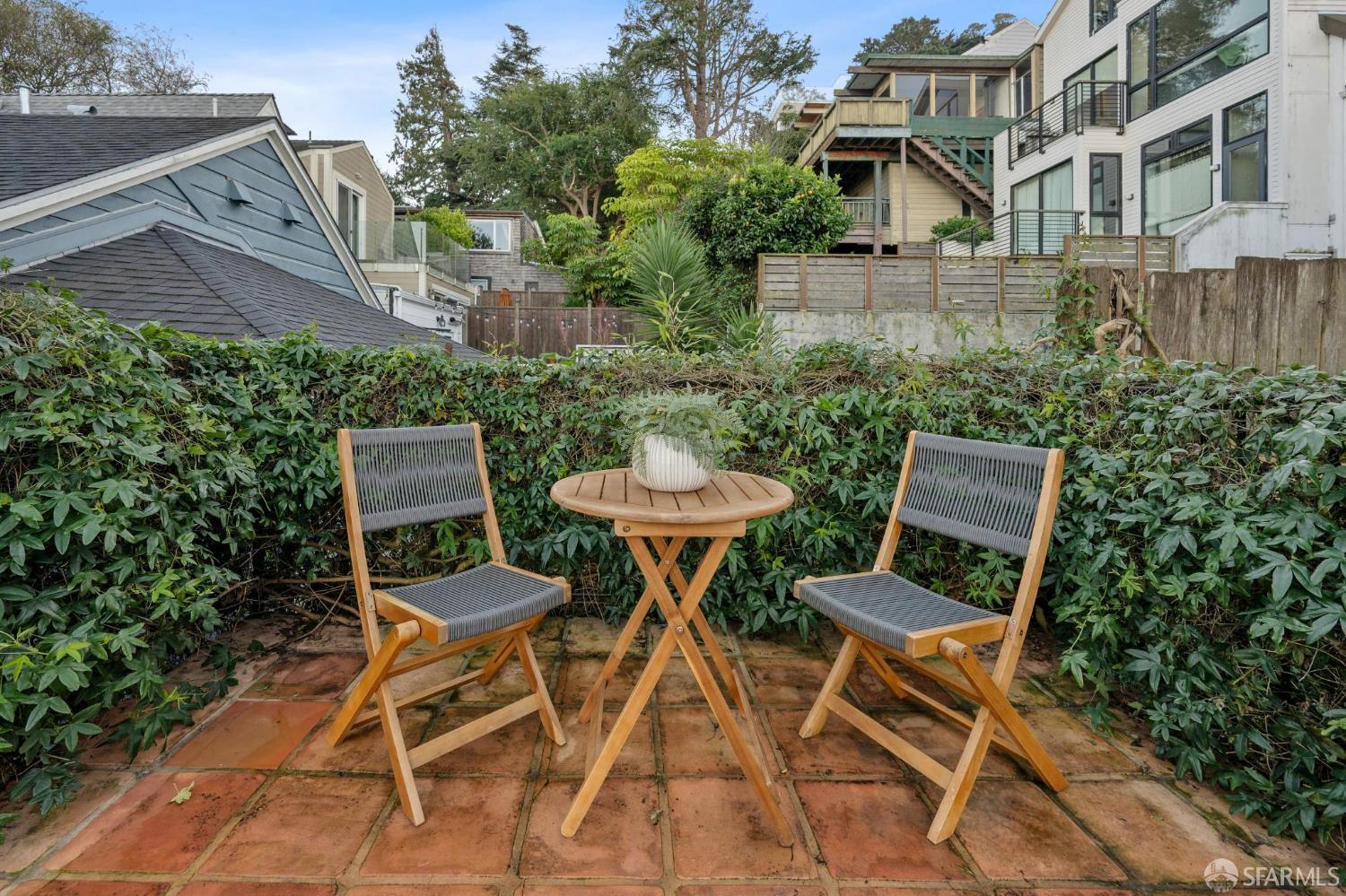 Detail Gallery Image 15 of 97 For 3316 Folsom St, San Francisco,  CA 94110 - 2 Beds | 2/1 Baths