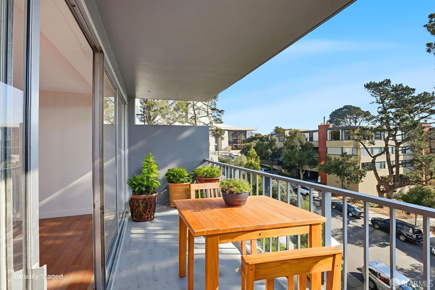 Detail Gallery Image 8 of 35 For 66 Cleary Ct #509,  San Francisco,  CA 94109 - 3 Beds | 2 Baths