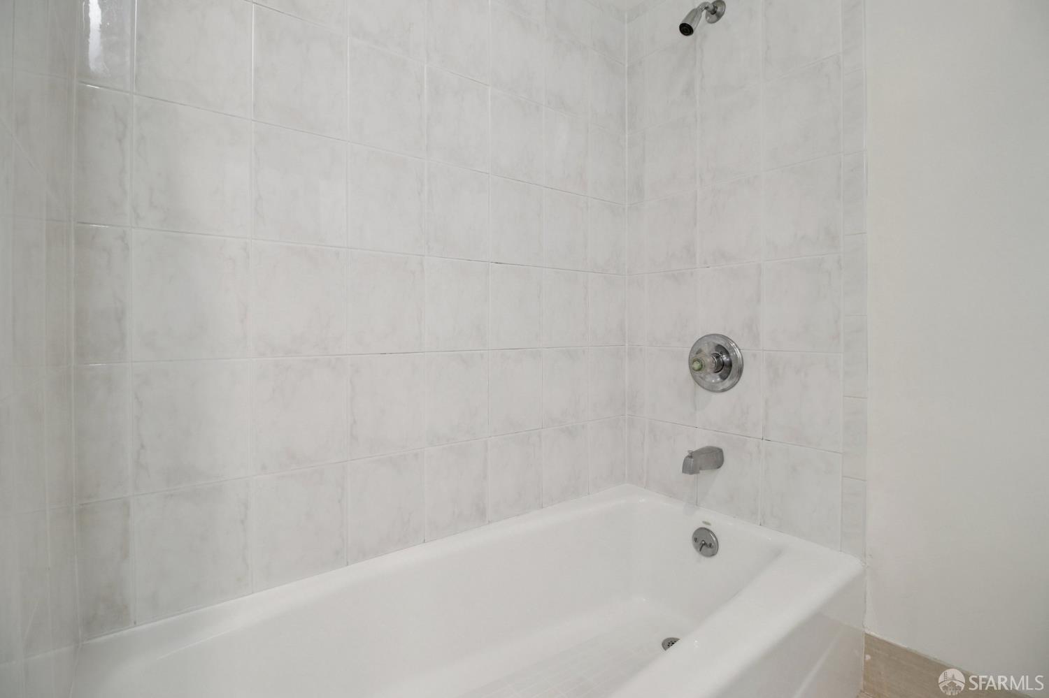 Photo #21: 426093598 Listing: Photo #21