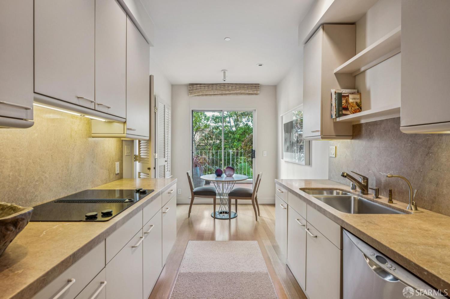 Detail Gallery Image 17 of 51 For 1150 Lombard St #28,  San Francisco,  CA 94109 - 2 Beds | 2 Baths