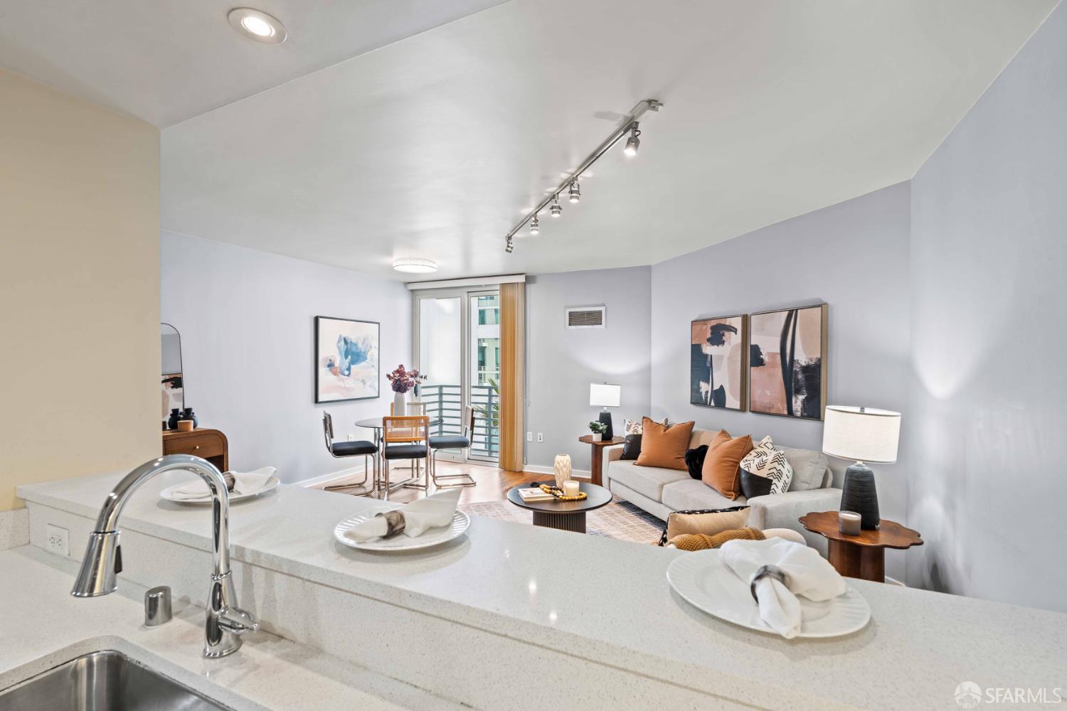 Detail Gallery Image 5 of 78 For 555 4th St #822,  San Francisco,  CA 94107 - 2 Beds | 2 Baths