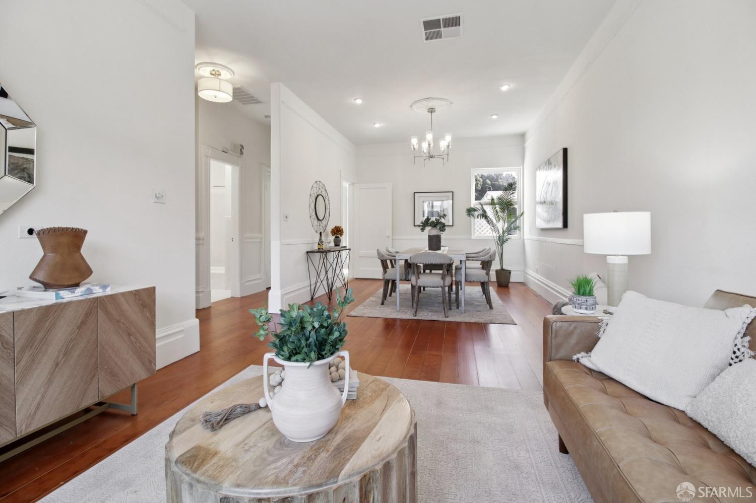 Photo #8: 426093598 Listing: Photo #8