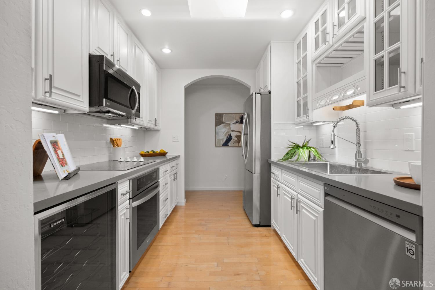 Detail Gallery Image 10 of 26 For 340 Vallejo Dr #80,  Millbrae,  CA 94030 - 3 Beds | 2 Baths