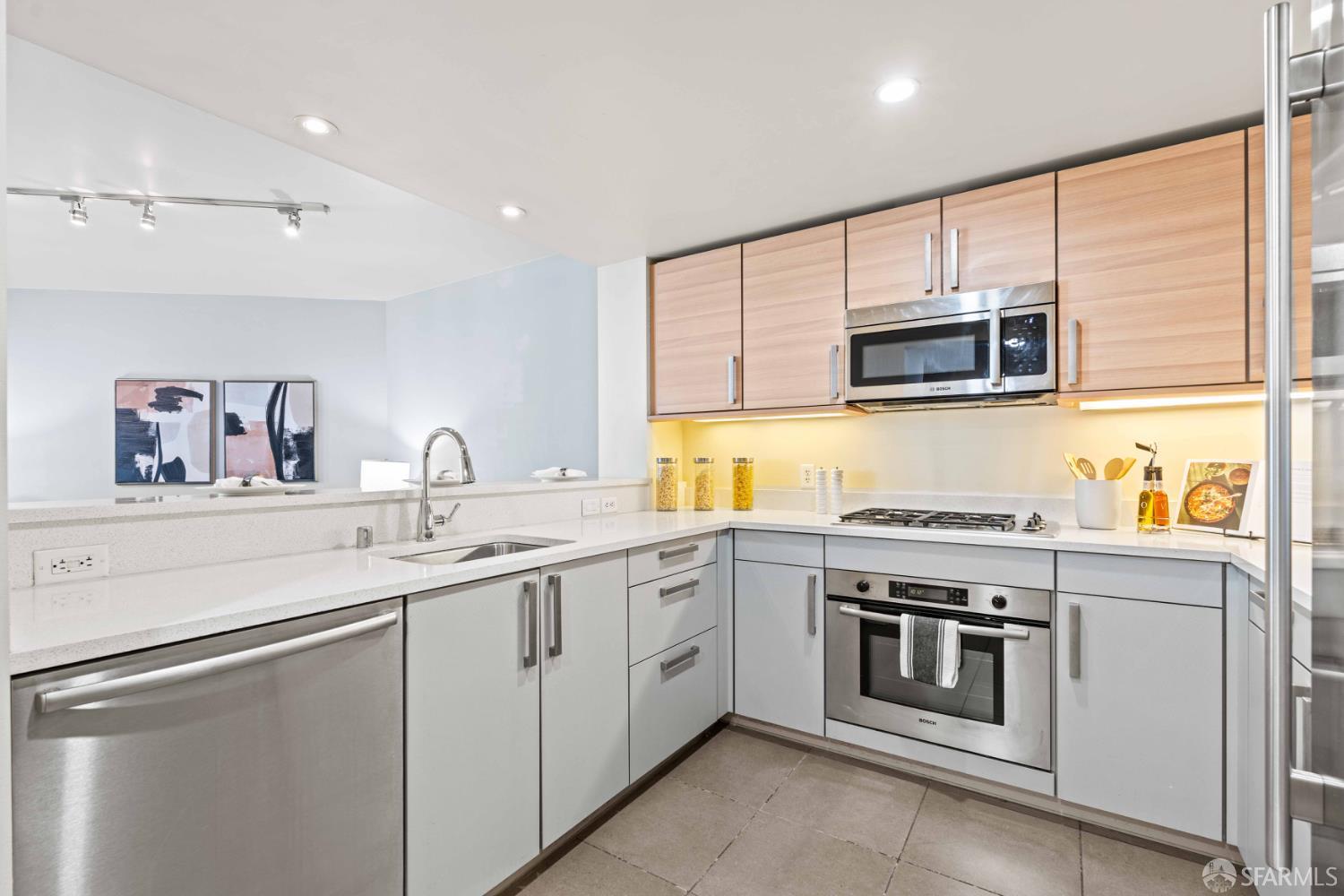 Detail Gallery Image 6 of 78 For 555 4th St #822,  San Francisco,  CA 94107 - 2 Beds | 2 Baths