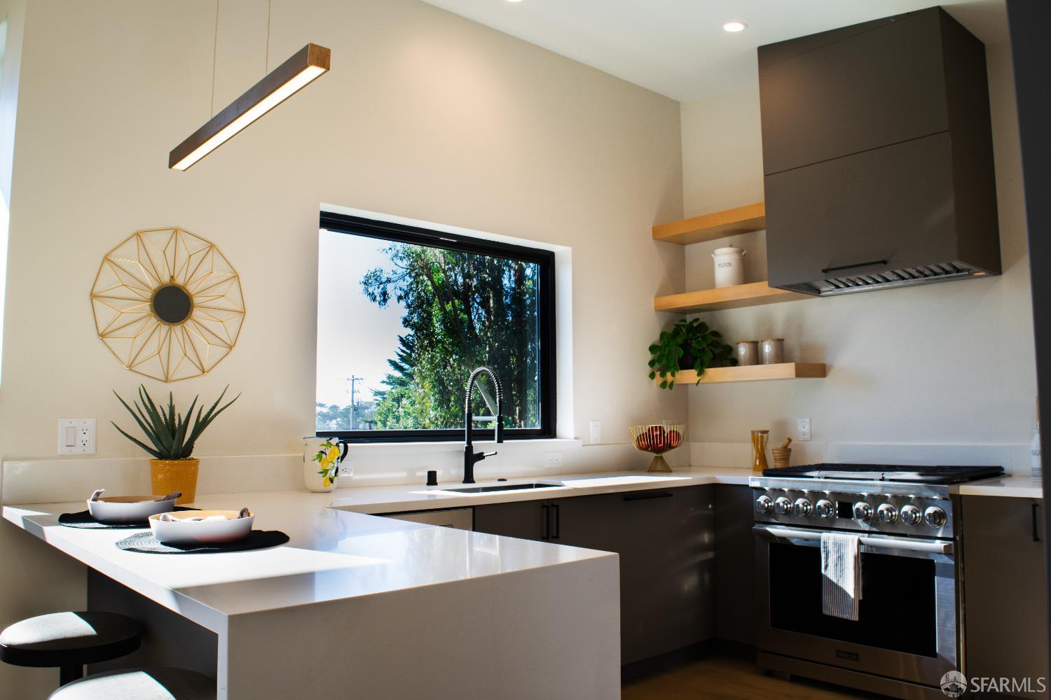 Detail Gallery Image 10 of 33 For 882 Stetson St, Moss Beach,  CA 94038 - 4 Beds | 3/1 Baths