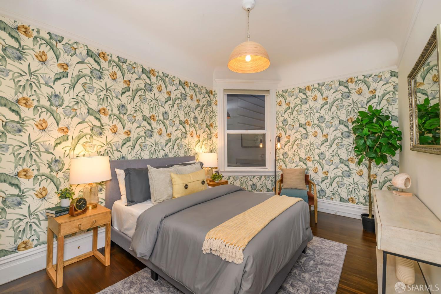 Detail Gallery Image 6 of 16 For 34 Dearborn St a,  San Francisco,  CA 94110 - 2 Beds | 1 Baths