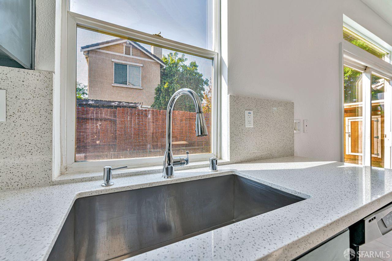 Detail Gallery Image 8 of 37 For 60 Lexington Ct, Brentwood,  CA 94513 - 4 Beds | 3 Baths