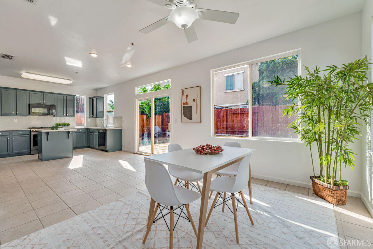 Detail Gallery Image 11 of 37 For 60 Lexington Ct, Brentwood,  CA 94513 - 4 Beds | 3 Baths