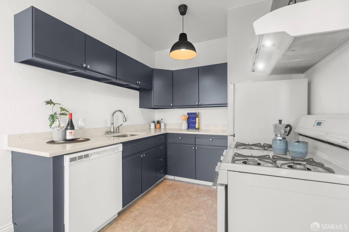 Detail Gallery Image 8 of 30 For 2415 Van Ness Ave #602,  San Francisco,  CA 94109 - 0 Beds | 1 Baths