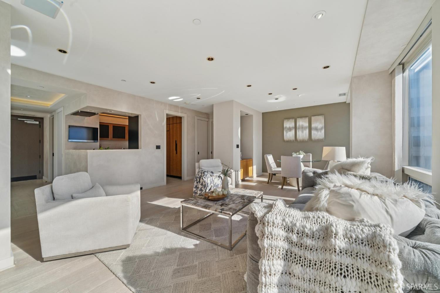 Detail Gallery Image 23 of 79 For 611 Washington St #2306,  San Francisco,  CA 94111 - 1 Beds | 1/1 Baths