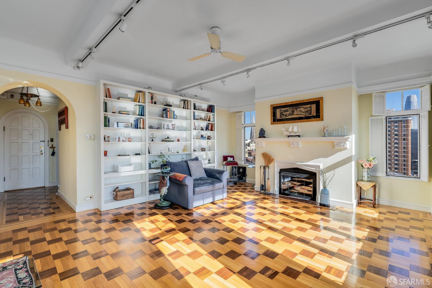 Photo #5: 426097094 Listing: Photo #5