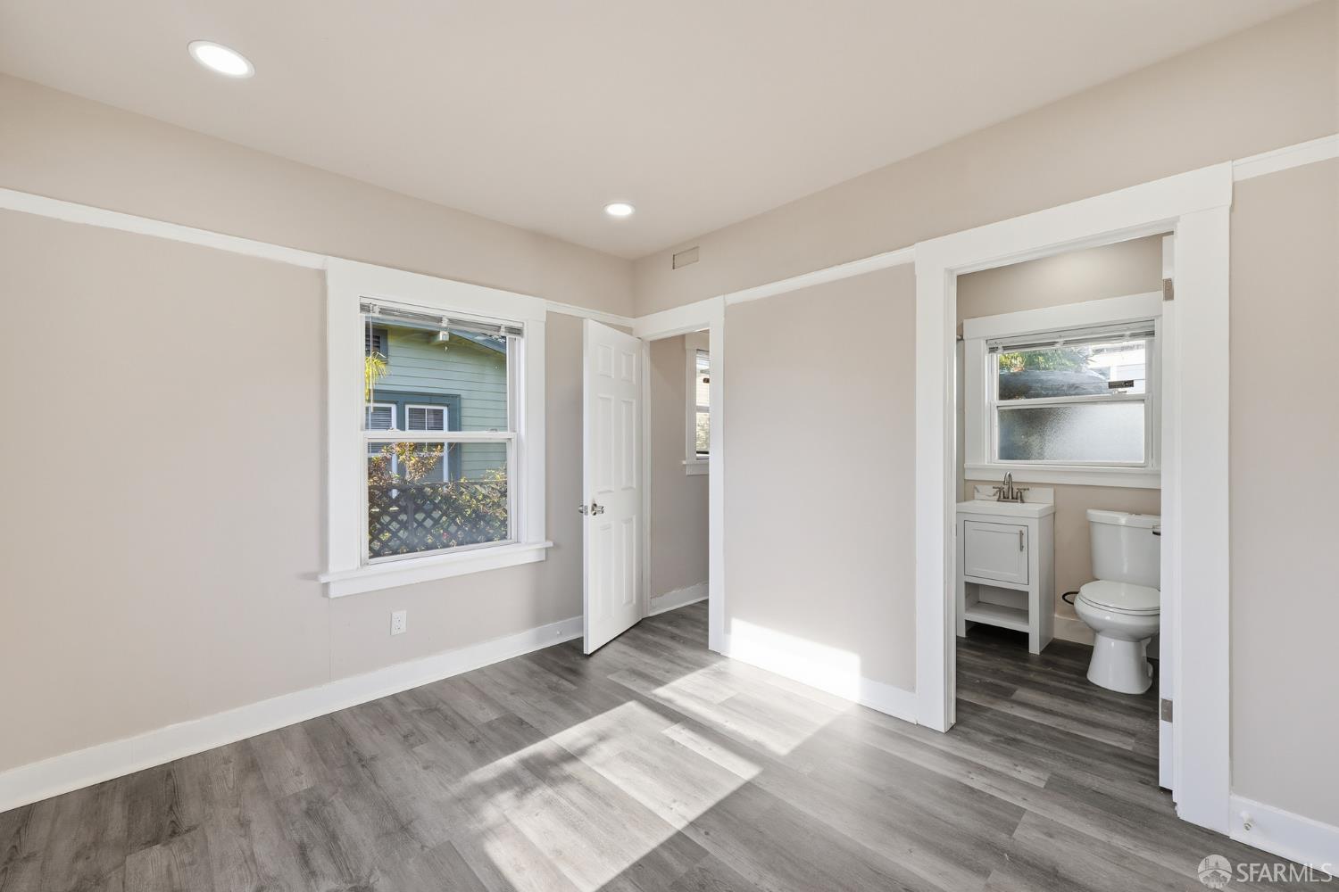 Detail Gallery Image 16 of 29 For 1504 10th St, Berkeley,  CA 94710 - – Beds | – Baths