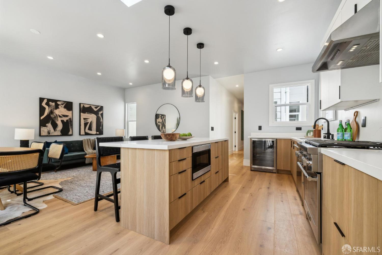 Detail Gallery Image 7 of 46 For 1029 Jackson St, San Francisco,  CA 94133 - – Beds | – Baths