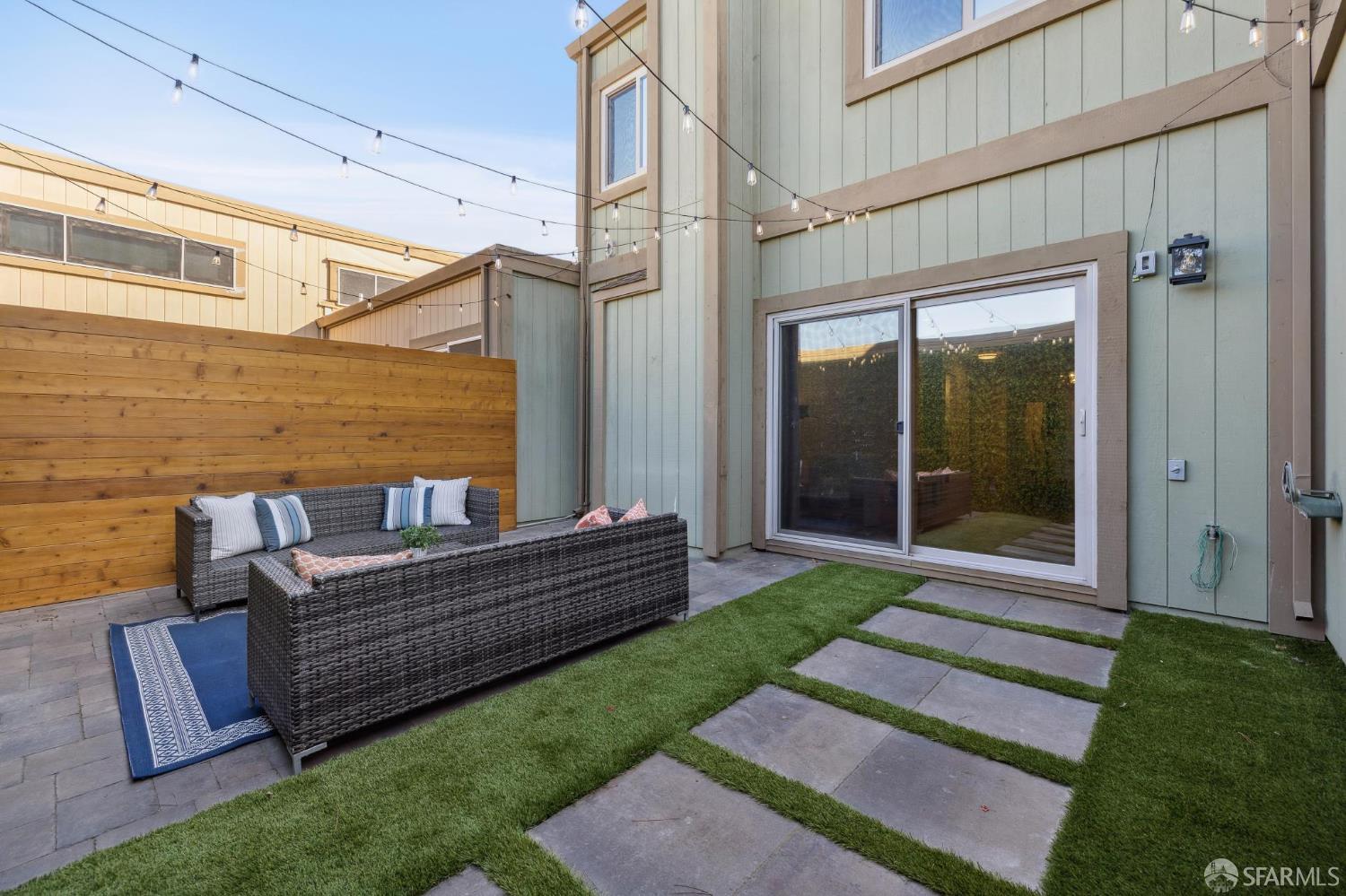 Detail Gallery Image 43 of 51 For 1152 Admiralty Ln, Alameda,  CA 94502 - 3 Beds | 1/1 Baths