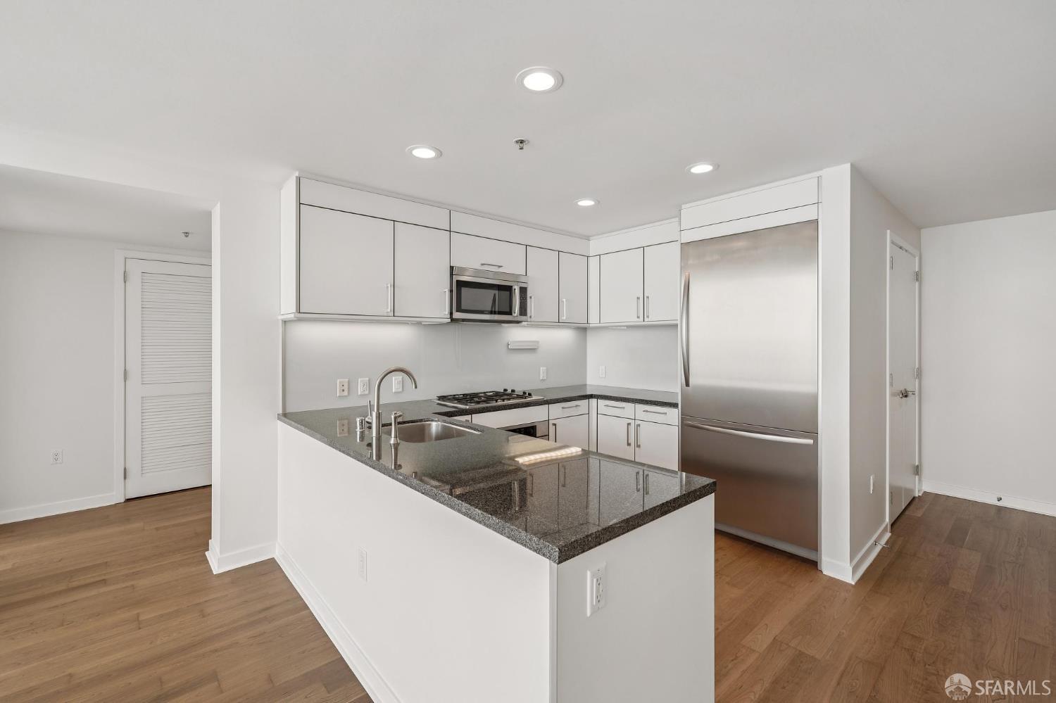 Detail Gallery Image 9 of 48 For 301 Main St 25e,  San Francisco,  CA 94105 - 2 Beds | 2 Baths