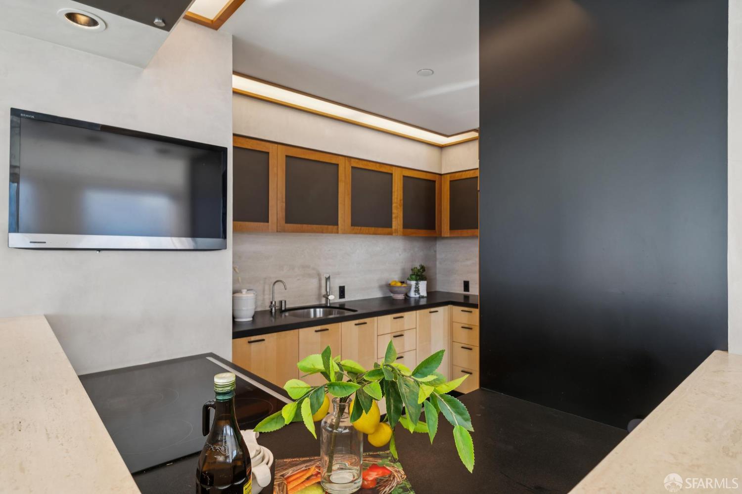 Detail Gallery Image 39 of 79 For 611 Washington St #2306,  San Francisco,  CA 94111 - 1 Beds | 1/1 Baths